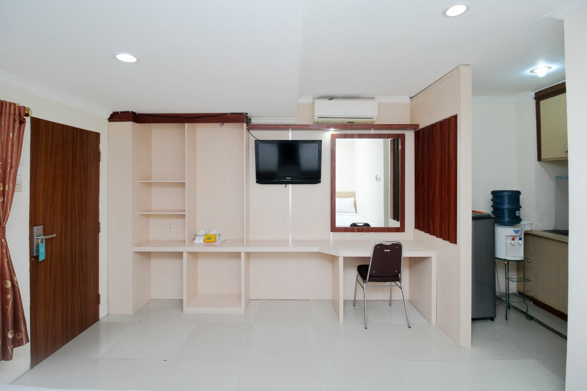 ホテル Myzone Homtel スマラン エクステリア 写真