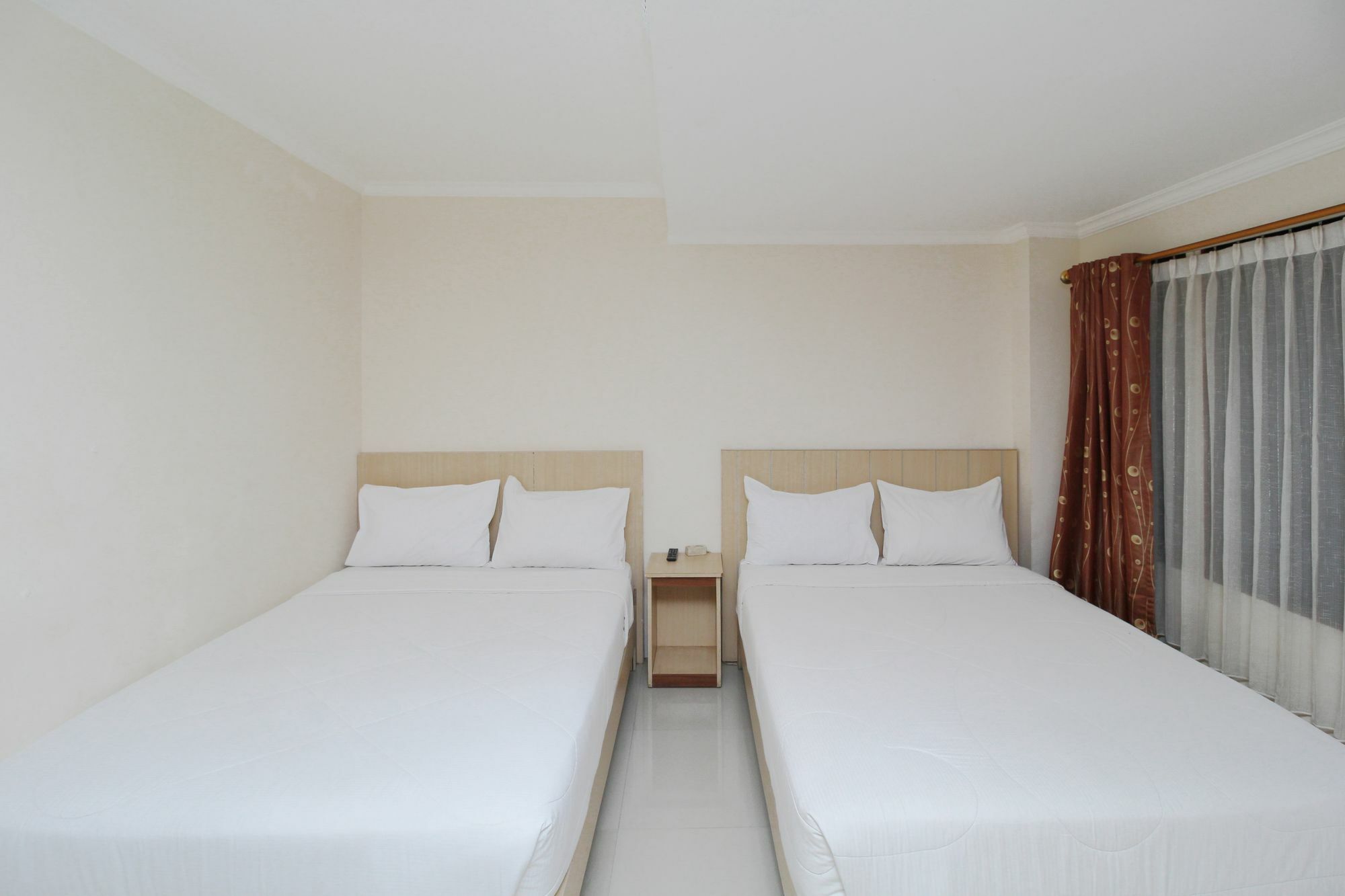 ホテル Myzone Homtel スマラン エクステリア 写真